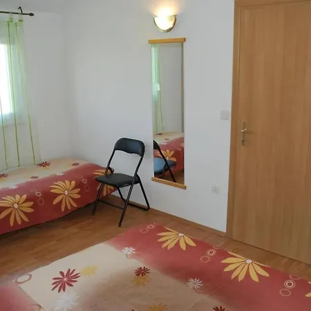 Ferienwohnung für vier Personen mit Balkon - b58114