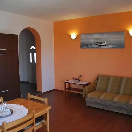Apartment Ferienwohnung für vier Personen mit Balkon - b58114