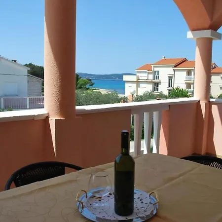 Fuer Vier Personen Mit Balkon *